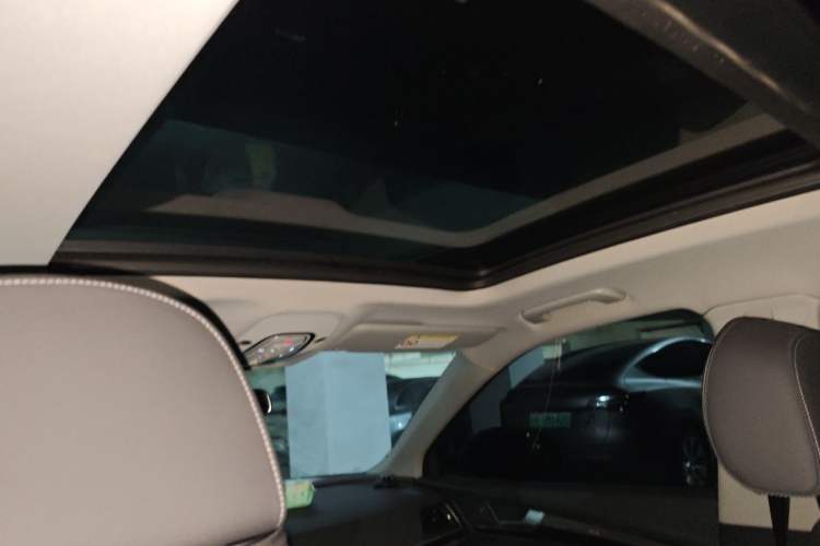 Used Audi Q5L 2021 40 TFSI Fashion Dynamic Model Headliner