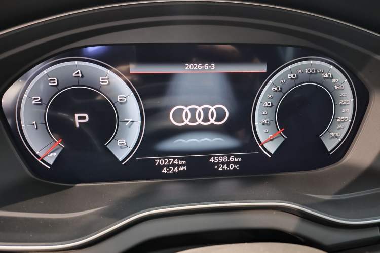Used Audi Q5L 2021 45 TFSI Prestige Dynamic Edition Odometer Close Up