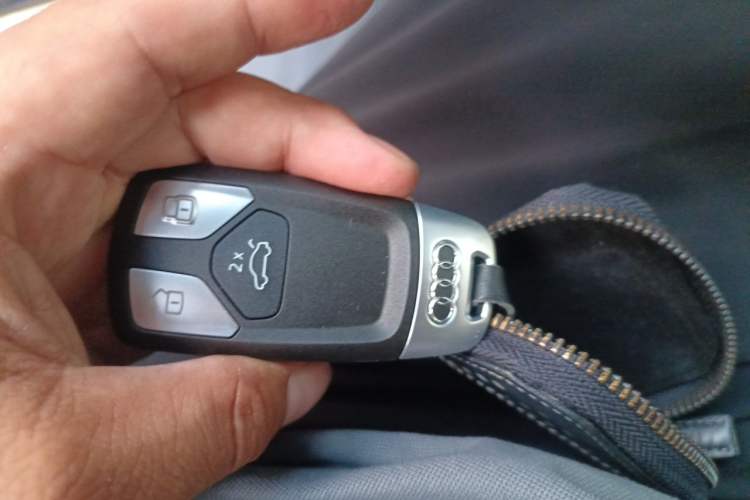 Used Audi Q5L 2021 45 TFSI Prestige Dynamic Edition Vehicle Key