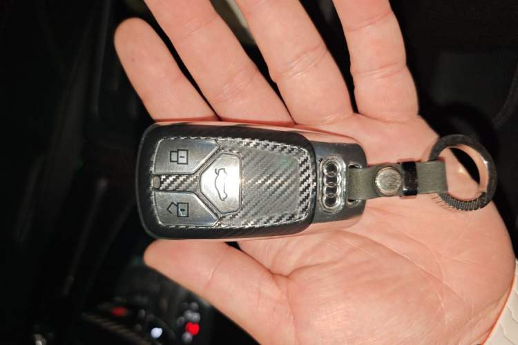Used Audi Q5L 2021 40 TFSI Fashion Dynamic Model Vehicle Key