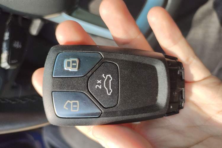 Used Audi Q5L 2021 40 TFSI Luxury Dynamic Edition Vehicle Key