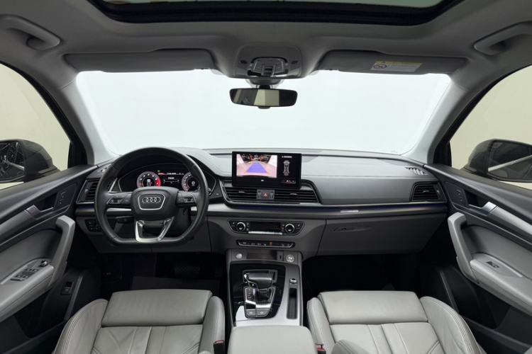 Used Audi Q5L 2021 40 TFSI Luxury Dynamic Edition Audio And AC Panel
