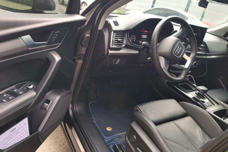 Used Audi Q5L 2021 40 TFSI Luxury Dynamic Edition Driver Seat