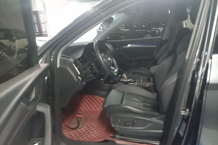 Used Audi Q5L 2021 40 TFSI Luxury Dynamic Edition Driver Seat