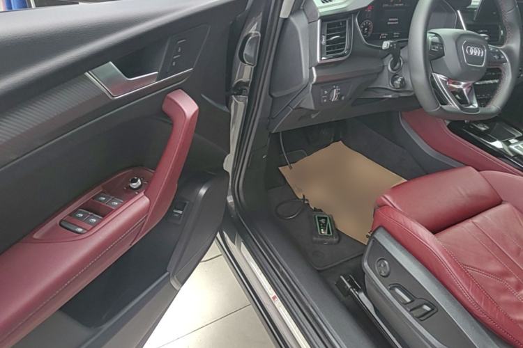 Used Audi Q5L 2021 40 TFSI Enjoy Life Edition Driver Seat