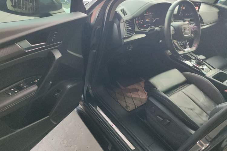 Used Audi Q5L 2021 40 TFSI Luxury Dynamic Edition Driver Seat