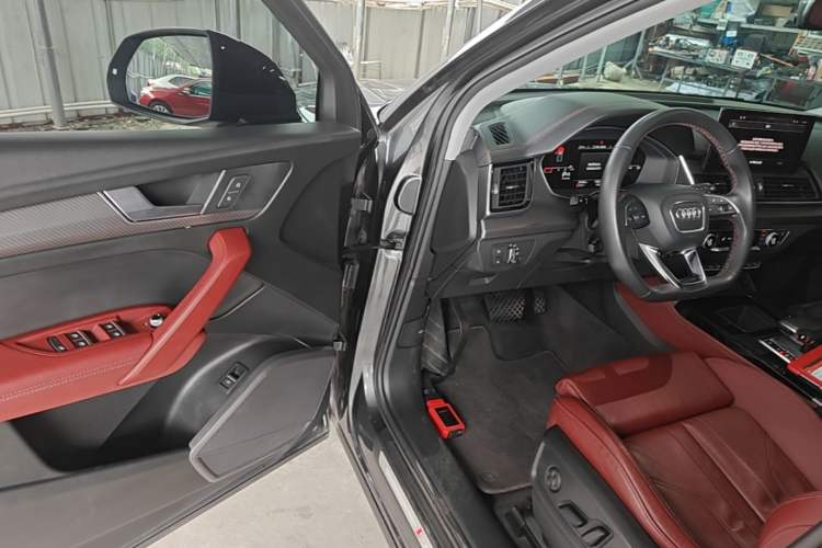 Used Audi Q5L 2021 40 TFSI Enjoy Life Edition Driver Seat