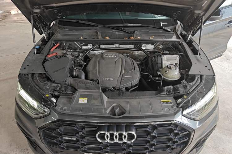 Used Audi Q5L 2021 40 TFSI Enjoy Life Edition Engine Bay
