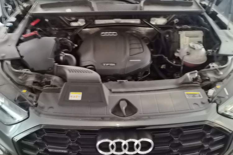 Used Audi Q5L 2021 40 TFSI Luxury Dynamic Edition Engine Bay
