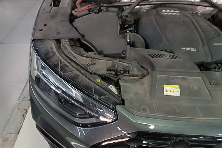 Used Audi Q5L 2021 40 TFSI Enjoy Life Edition Engine Bay Right