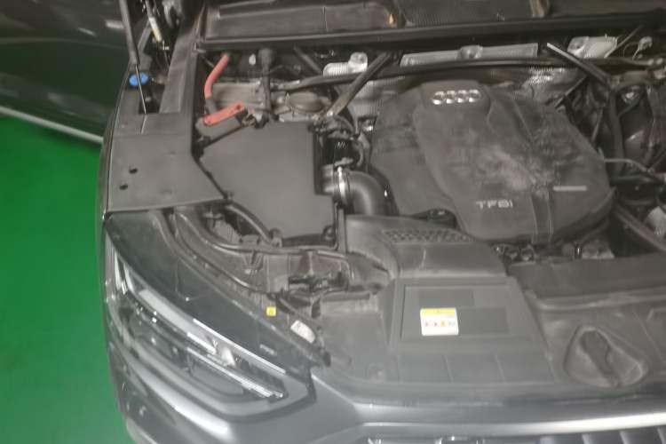 Used Audi Q5L 2021 40 TFSI Luxury Dynamic Edition Engine Bay Right