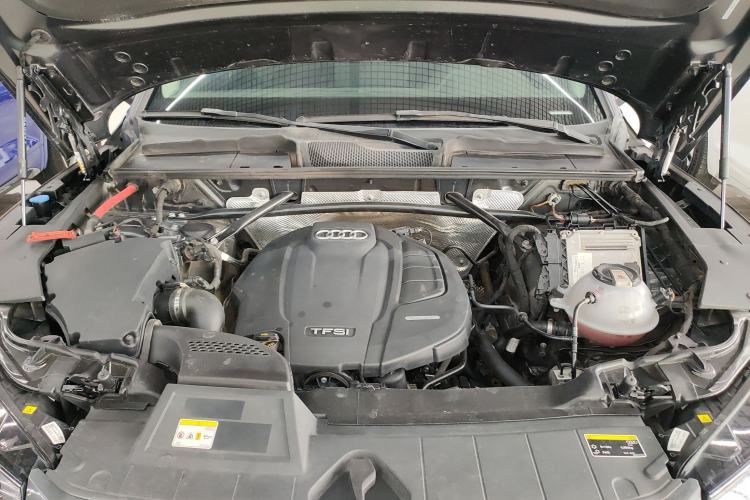Used Audi Q5L 2021 40 TFSI Luxury Dynamic Edition Engine Bay