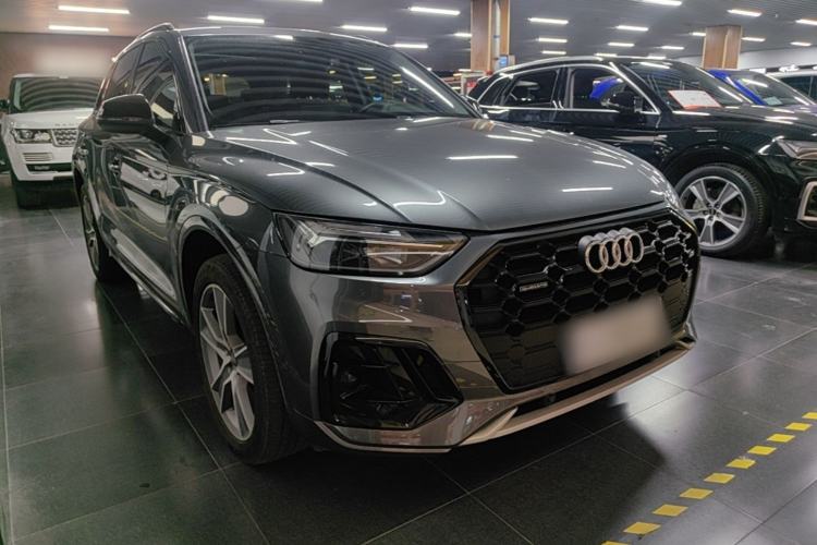 Used Audi Q5L 2021 40 TFSI Enjoy Life Edition Front Right 45 Deg