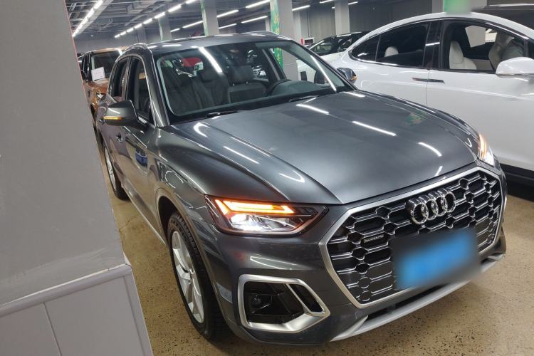 Used Audi Q5L 2021 40 TFSI Fashion Dynamic Model Front Right 45 Deg