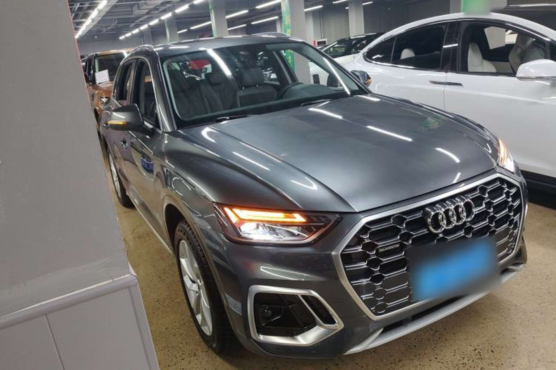 Used Audi Q5L 2021 40 TFSI Fashion Dynamic Model Front Right 45 Deg