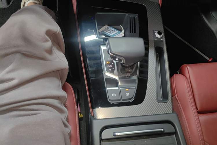 Used Audi Q5L 2021 40 TFSI Enjoy Life Edition Gear Lever