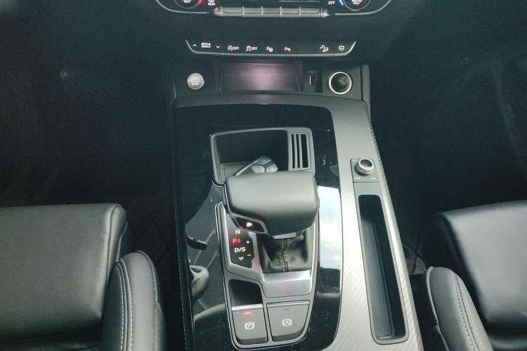 Used Audi Q5L 2021 40 TFSI Luxury Dynamic Edition Gear Lever