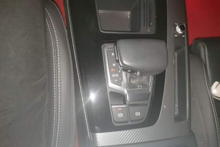 Used Audi Q5L 2021 40 TFSI Luxury Dynamic Edition Gear Lever