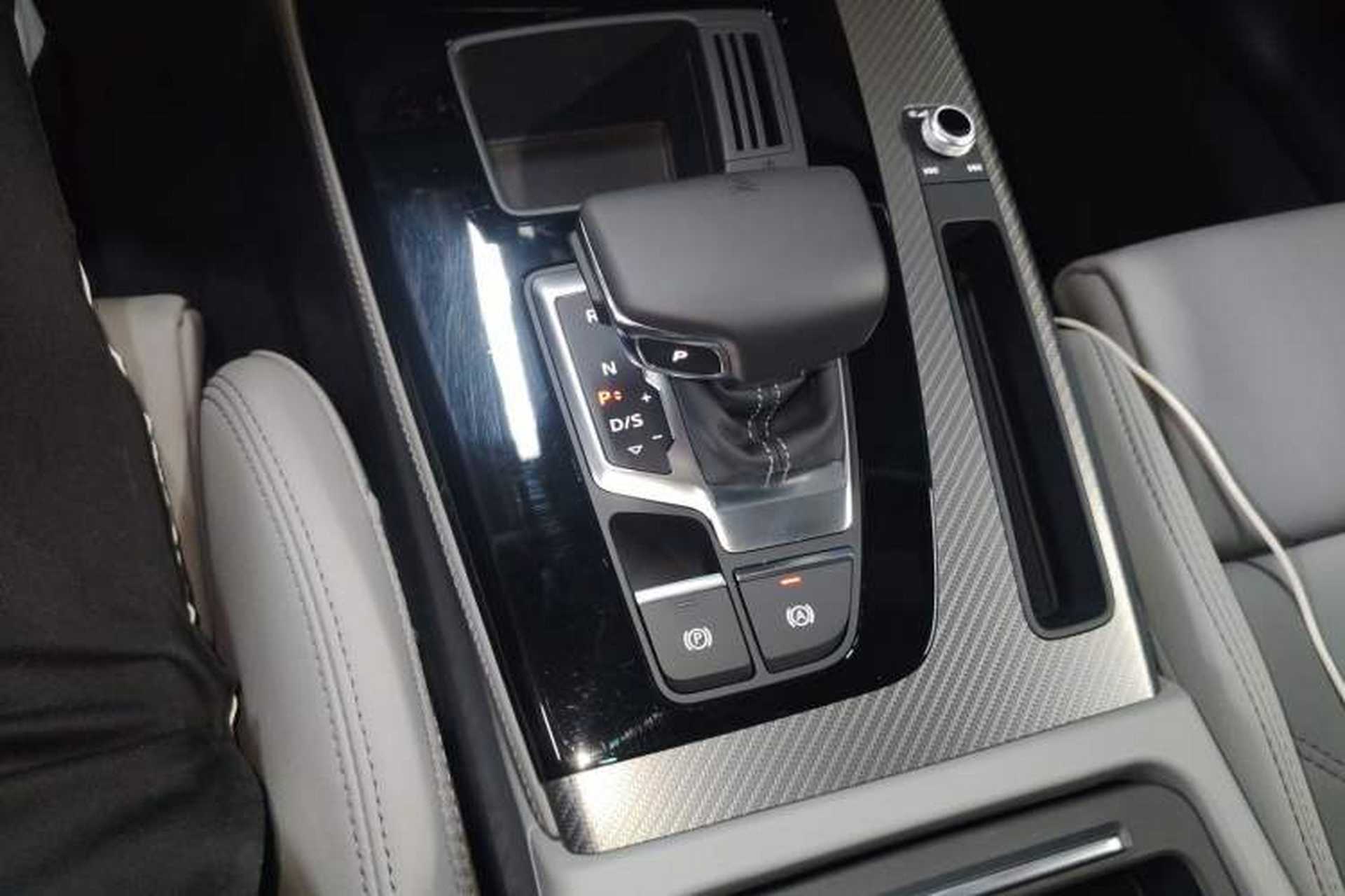 Used Audi Q5L 2021 40 TFSI Fashion Dynamic Model Gear Lever