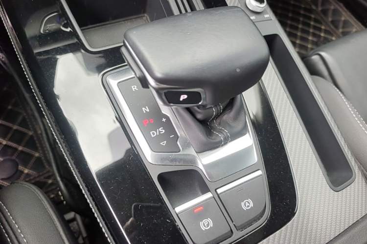 Used Audi Q5L 2021 40 TFSI Luxury Dynamic Edition Gear Lever