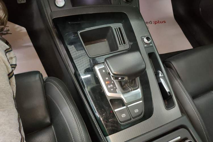 Used Audi Q5L 2021 40 TFSI Luxury Dynamic Edition Gear Lever
