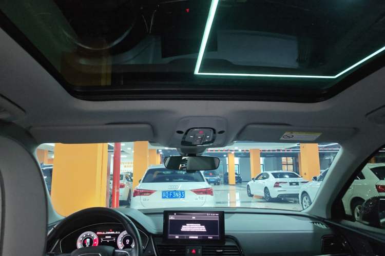 Used Audi Q5L 2021 40 TFSI Luxury Dynamic Edition Headliner