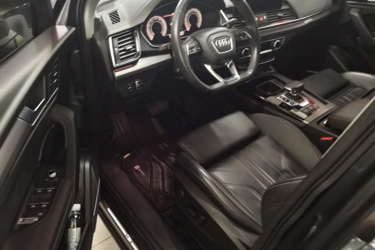 Used Audi Q5L 2021 45 TFSI Luxury Prestige Edition Interior 3