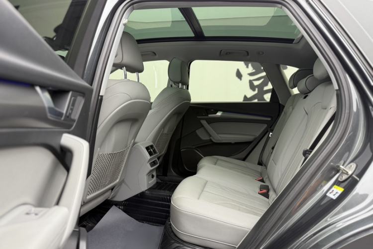 Used Audi Q5L 2021 40 TFSI Luxury Dynamic Edition Interior 5