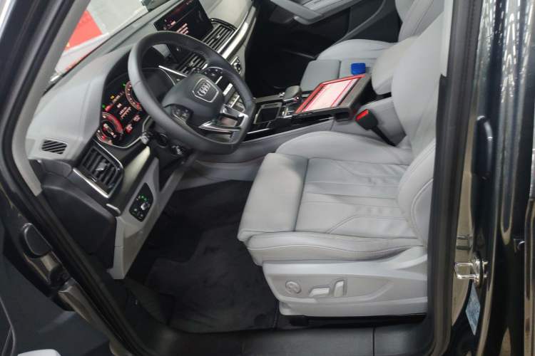 Used Audi Q5L 2021 40 TFSI Fashion Dynamic Model Left Front Seat