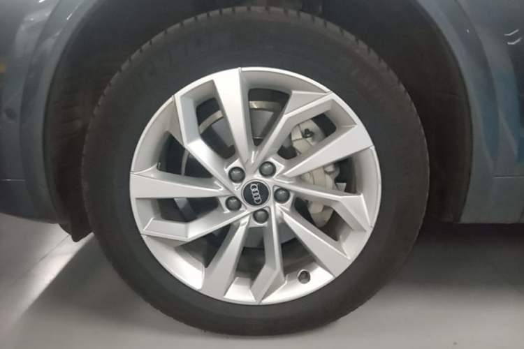 Used Audi Q5L 2021 40 TFSI Luxury Dynamic Edition Left Front Wheel Hub