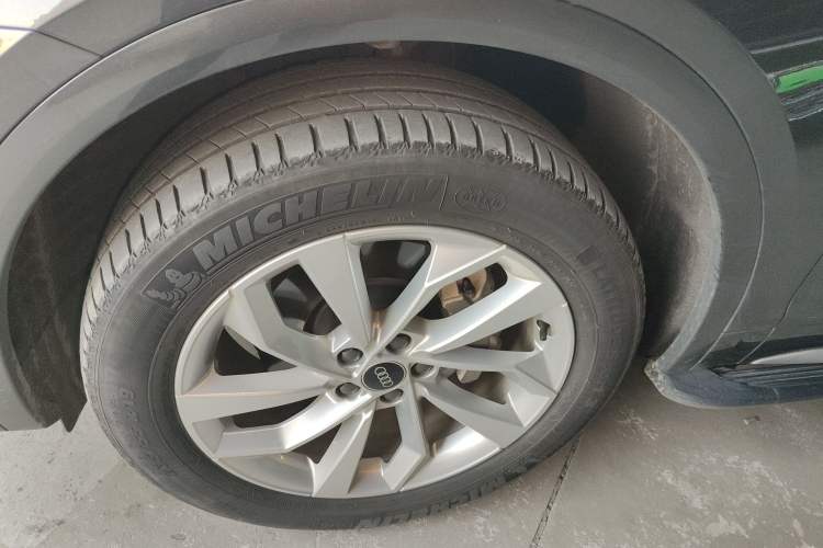 Used Audi Q5L 2021 40 TFSI Luxury Dynamic Edition Left Front Wheel Hub