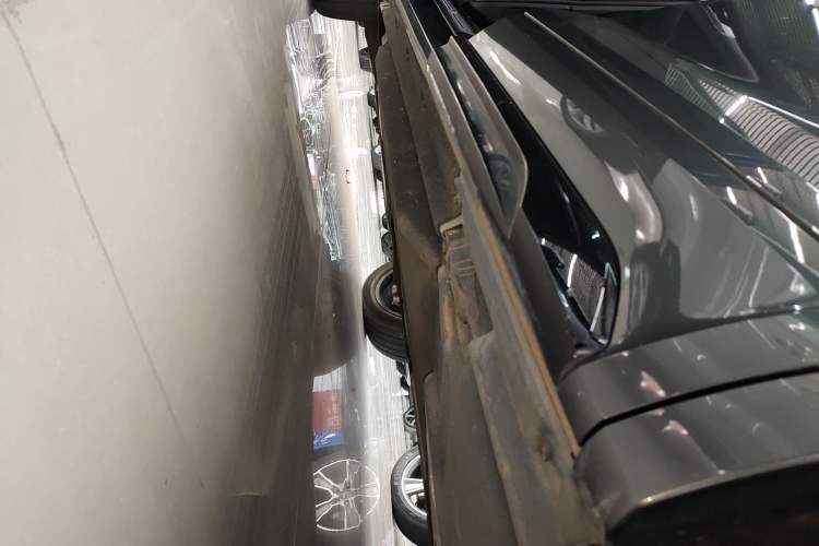 Used Audi Q5L 2021 40 TFSI Luxury Dynamic Edition Left Side Sill