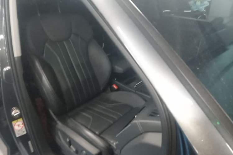 Used Audi Q5L 2021 40 TFSI Luxury Dynamic Edition Right Front Seat