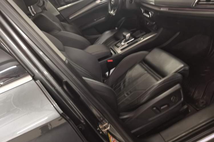 Used Audi Q5L 2021 45 TFSI Luxury Prestige Edition Right Front Seat