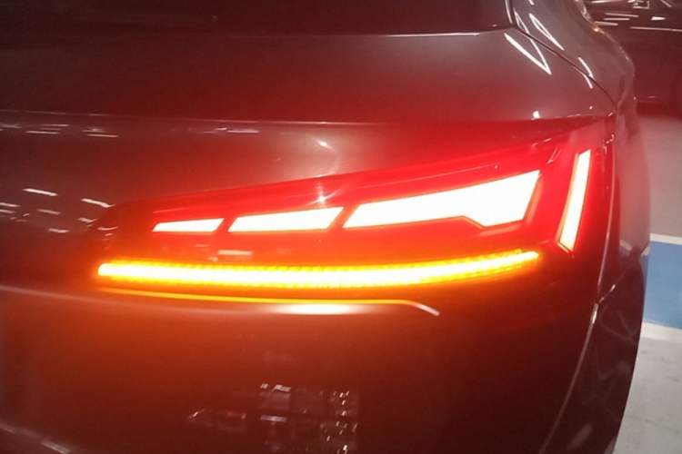 Used Audi Q5L 2021 40 TFSI Luxury Dynamic Edition Right Rear Taillight