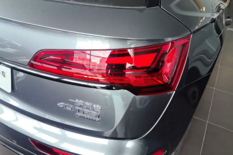 Used Audi Q5L 2021 40 TFSI Luxury Dynamic Edition Right Rear Taillight