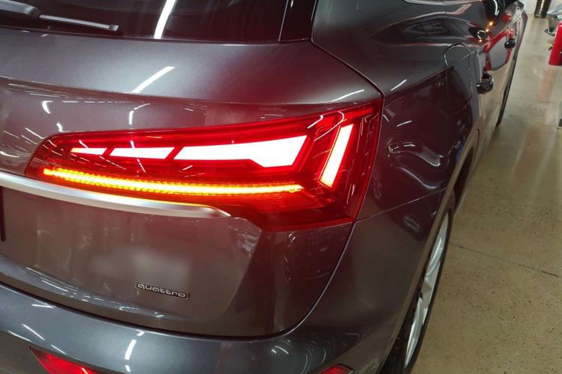 Used Audi Q5L 2021 40 TFSI Fashion Dynamic Model Right Rear Taillight