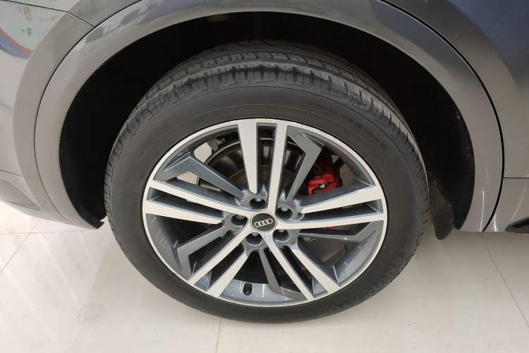 Used Audi Q5L 2021 40 TFSI Luxury Dynamic Edition Right Rear Wheel Hub
