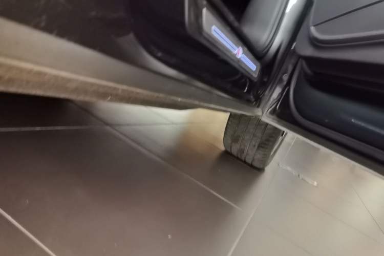 Used Audi Q5L 2021 40 TFSI Luxury Dynamic Edition Right Side Sill
