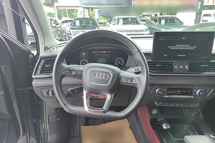 Used Audi Q5L 2021 40 TFSI Enjoy Life Edition Steering Wheel