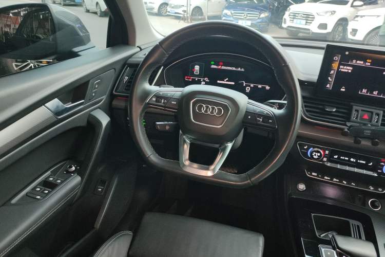Used Audi Q5L 2021 40 TFSI Luxury Dynamic Edition Steering Wheel