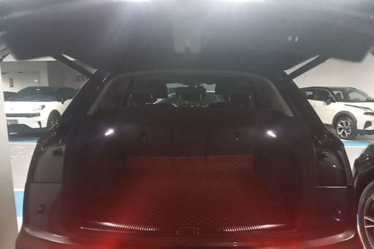 Used Audi Q5L 2021 40 TFSI Luxury Dynamic Edition Trunk