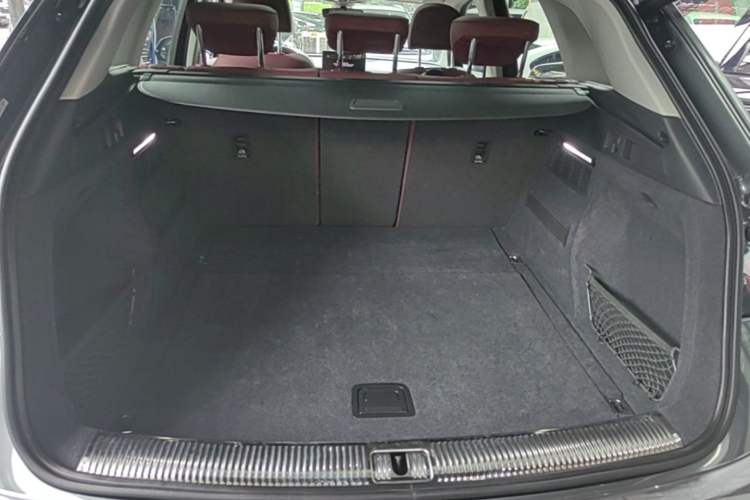 Used Audi Q5L 2021 40 TFSI Enjoy Life Edition Trunk