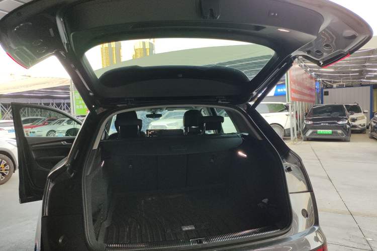 Used Audi Q5L 2021 40 TFSI Luxury Dynamic Edition Trunk