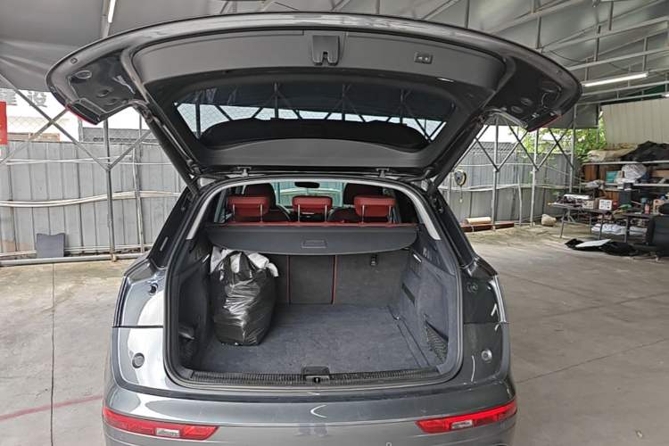 Used Audi Q5L 2021 40 TFSI Enjoy Life Edition Trunk