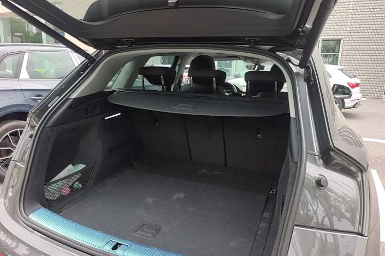 Used Audi Q5L 2021 40 TFSI Luxury Dynamic Edition Trunk