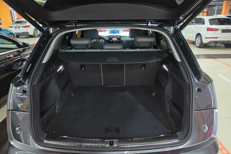 Used Audi Q5L 2021 40 TFSI Luxury Dynamic Edition Trunk