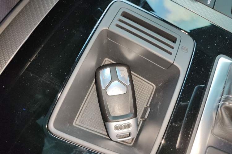 Used Audi Q5L 2021 40 TFSI Luxury Dynamic Edition Vehicle Key