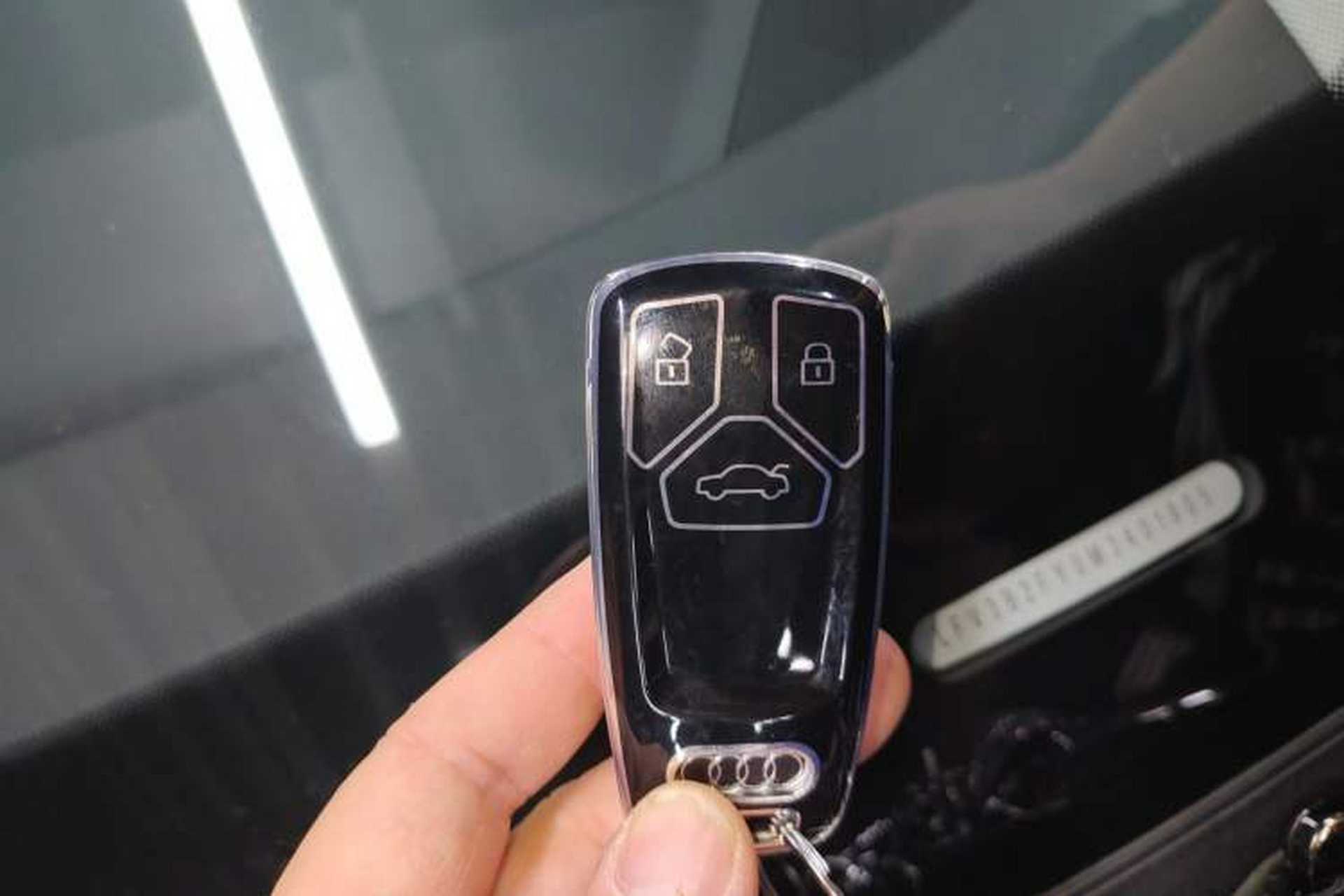 Used Audi Q5L 2021 40 TFSI Fashion Dynamic Model Vehicle Key