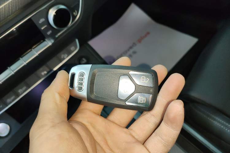Used Audi Q5L 2021 40 TFSI Luxury Dynamic Edition Vehicle Key